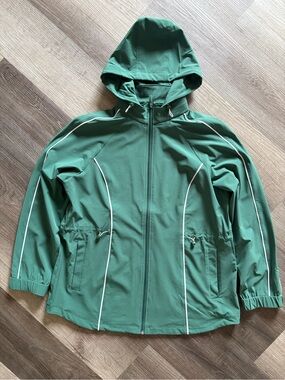 Chicos Green Hooded Windbreaker Jacket Womens Size 2 US 12 Lightweight Piping